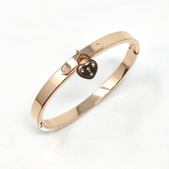 Private Label Jewelry - LAST ONE🌺Rose Gold Oval Hinged Bangle w/Hanging Heart Lock